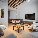 New Suite 6 People - Saint Germain Notre-Dame#Ac